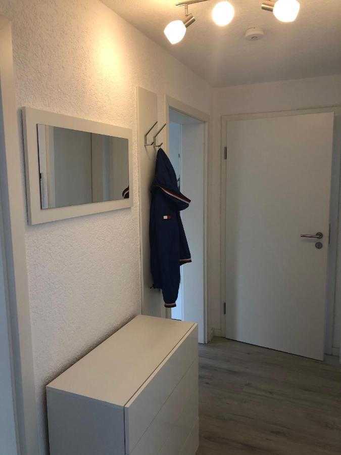 Moderne Helle 2,5 Zimmer Wohnung Mit Grossem Bad Und Kueche In ทรอสซิงเงิน ภายนอก รูปภาพ